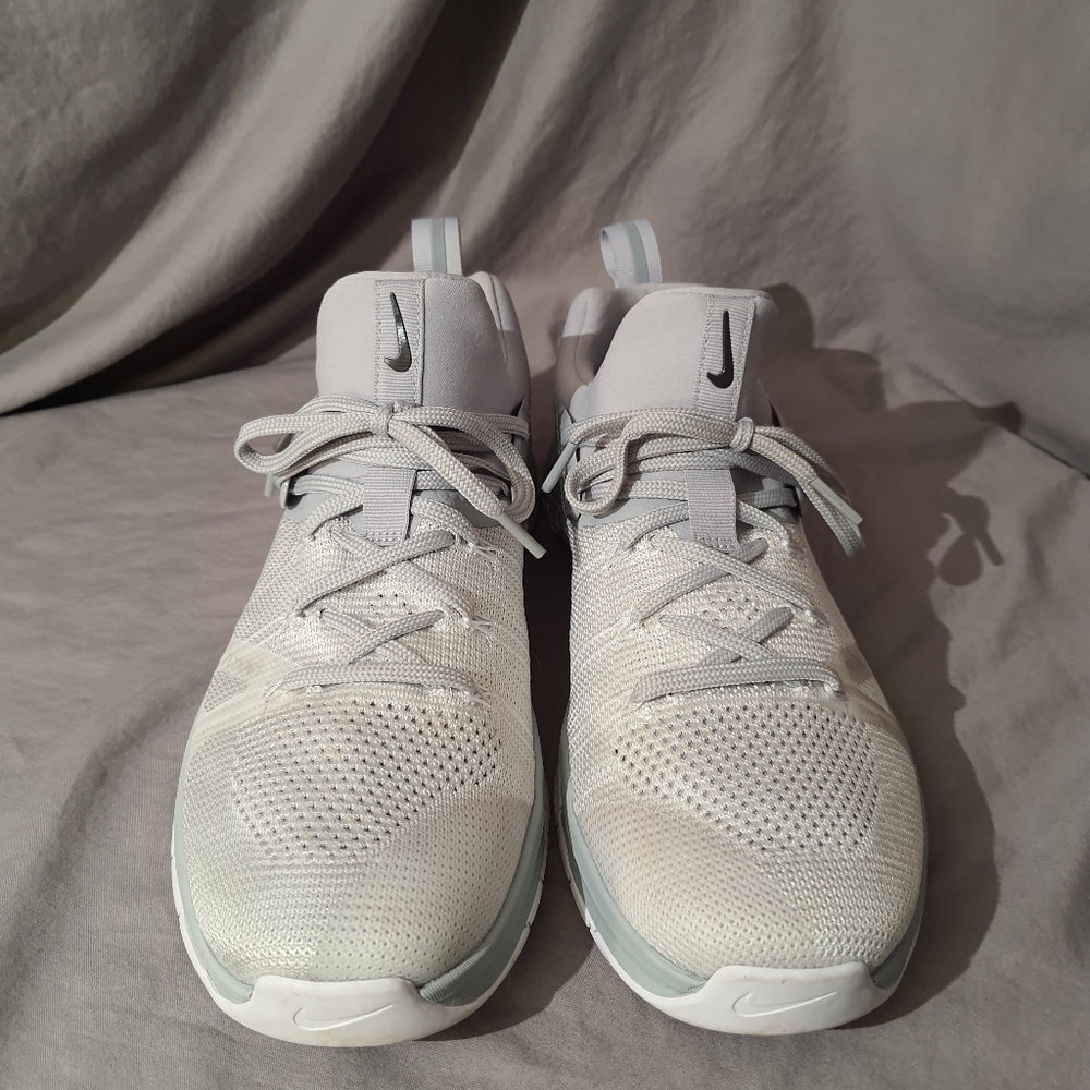 Nike Metcon Flynit 3 "Wolf Grey"